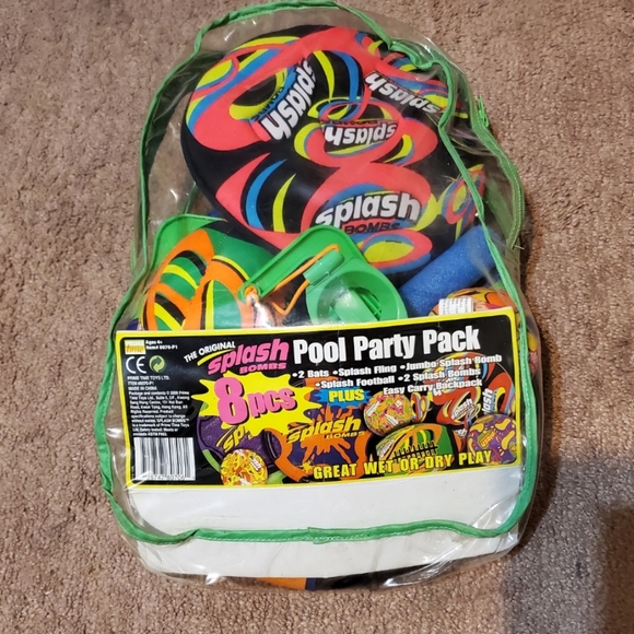 Pool toy set backpack - Picture 1 of 3